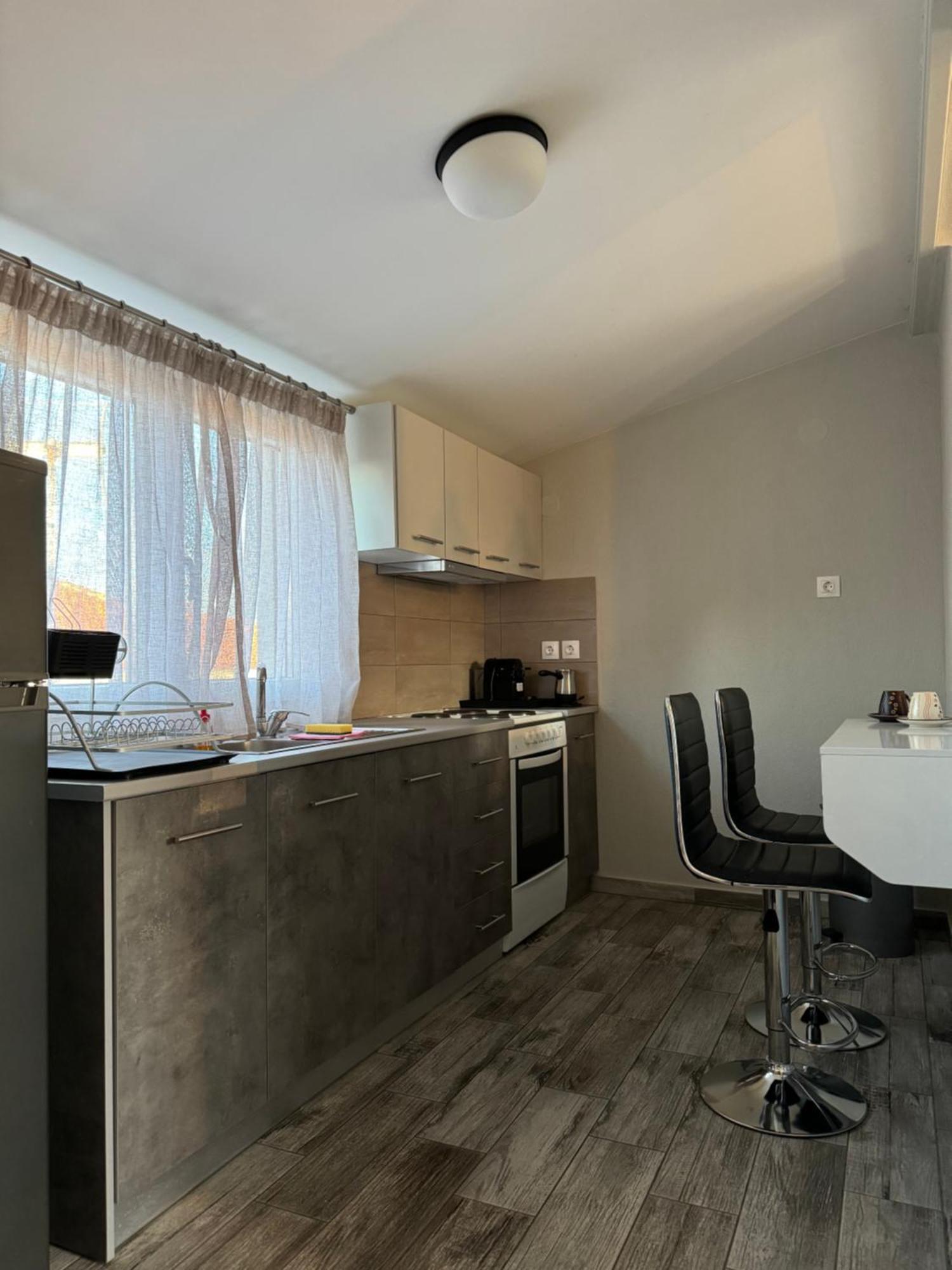 Private Modern Apartment Nea Roda Esterno foto